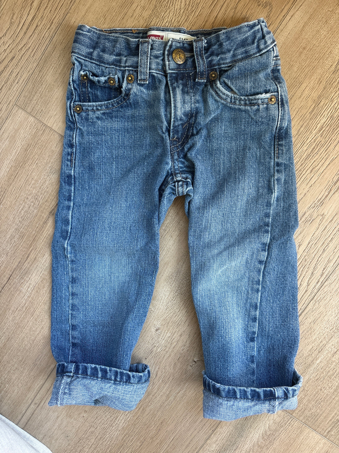 Slim straight vintage Levi’s