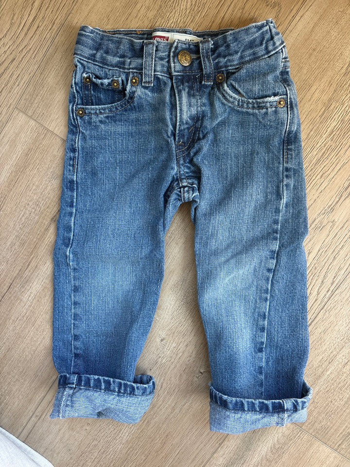 Slim straight vintage Levi’s