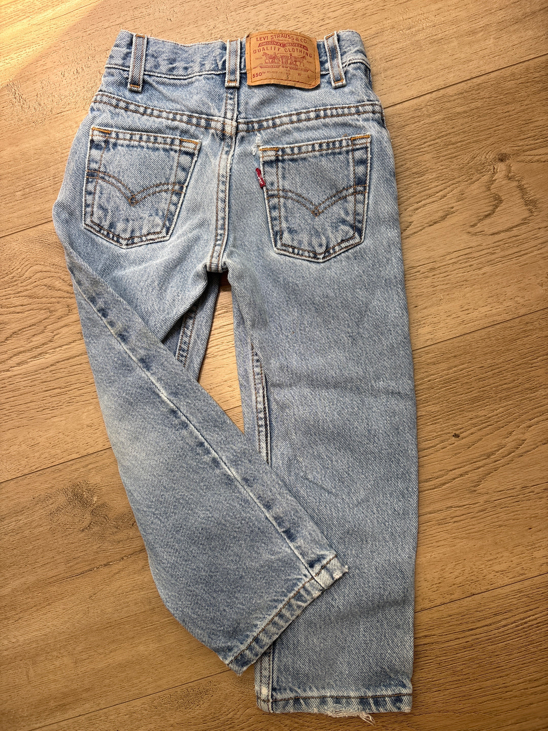 Light wash vintage levi jeans