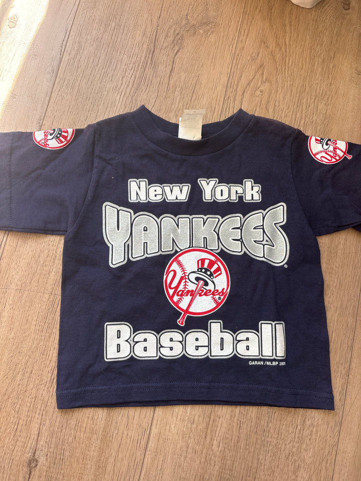 Y2K glitter vintage Yankee tee