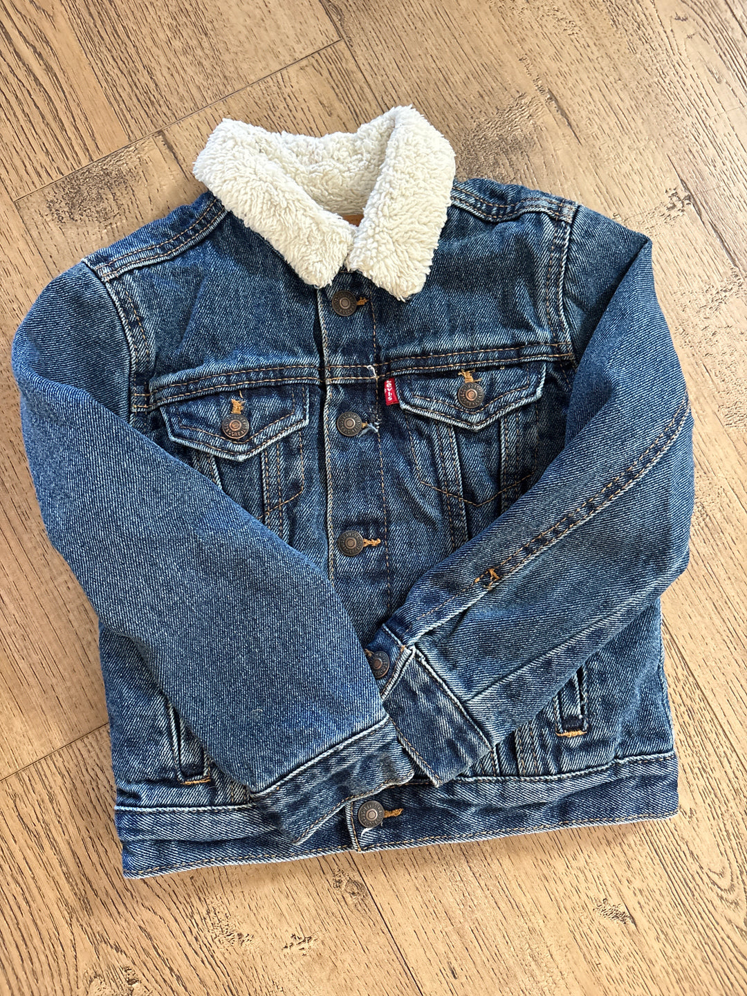 Sherpa lined vintage Levi jean jacket