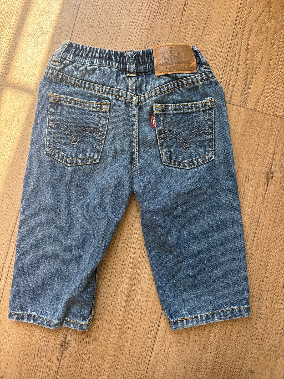 Little vintage Levi’s with elastic back