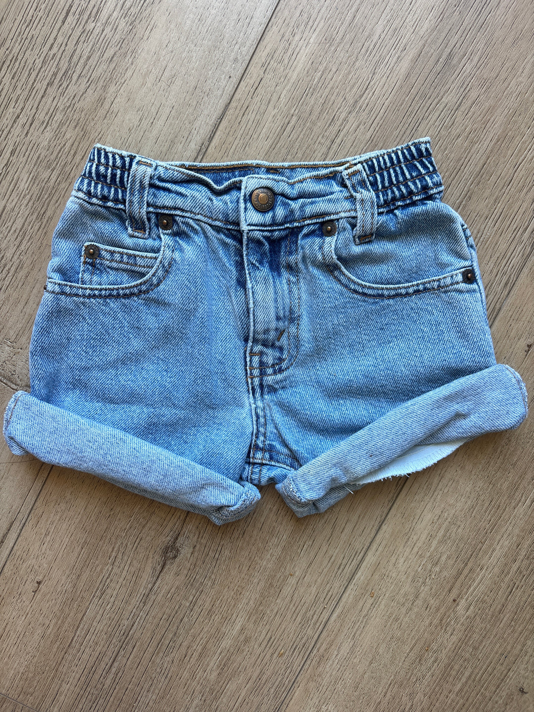 Vintage cuff orange tab Levi shorts