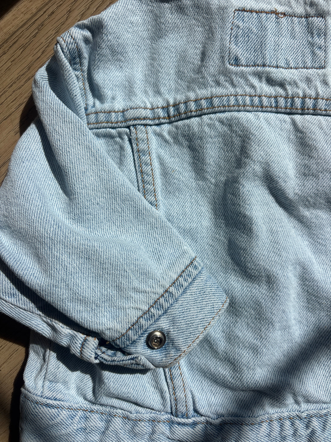 Light wash white tab vintage Levi jean jacket
