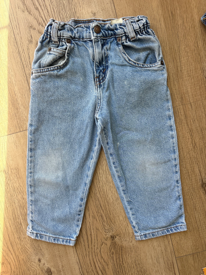 Orange tab & light wash vintage Levi’s