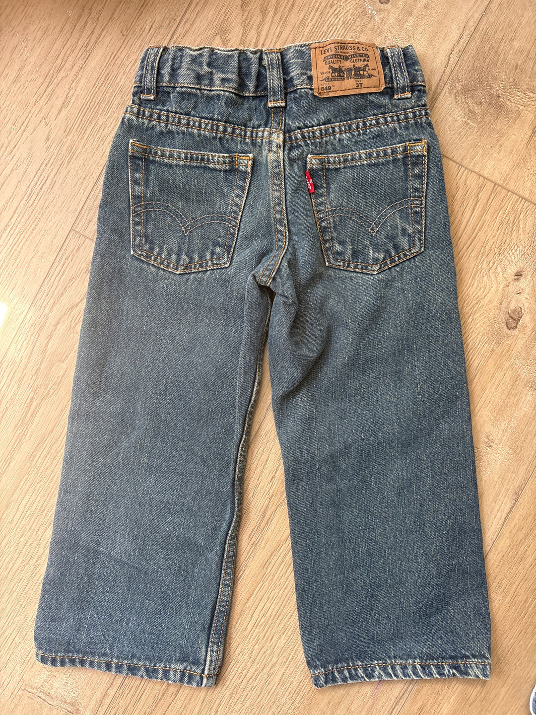 Relaxed straight vintage Levi’s