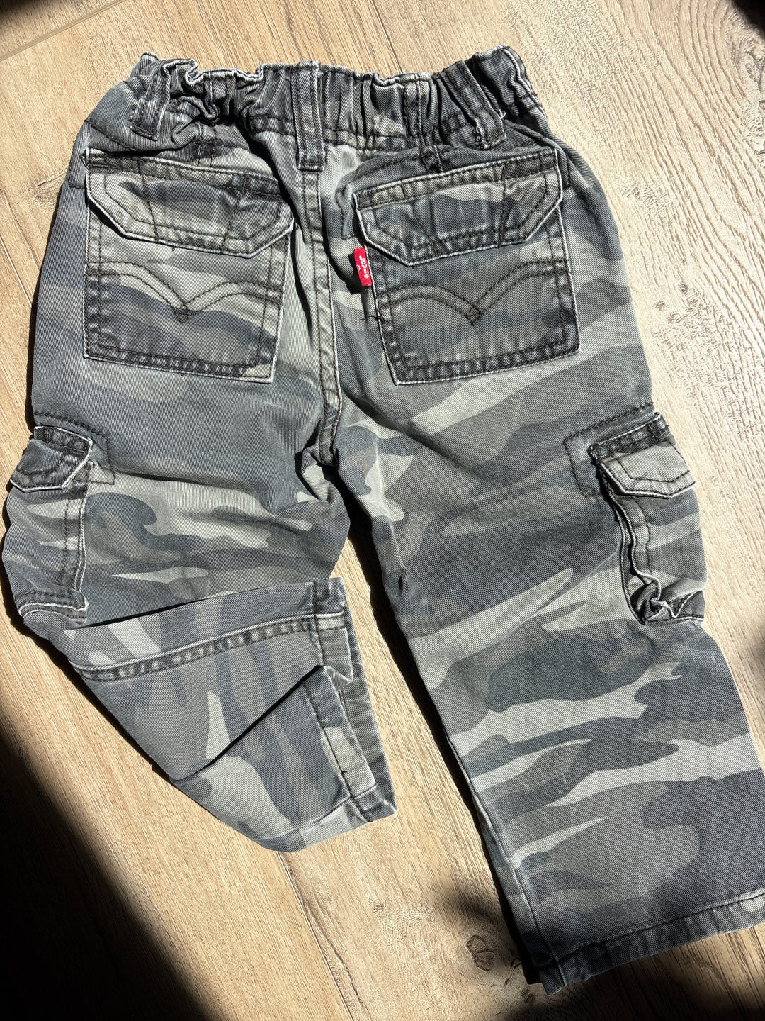 Vintage Levi cargo pants