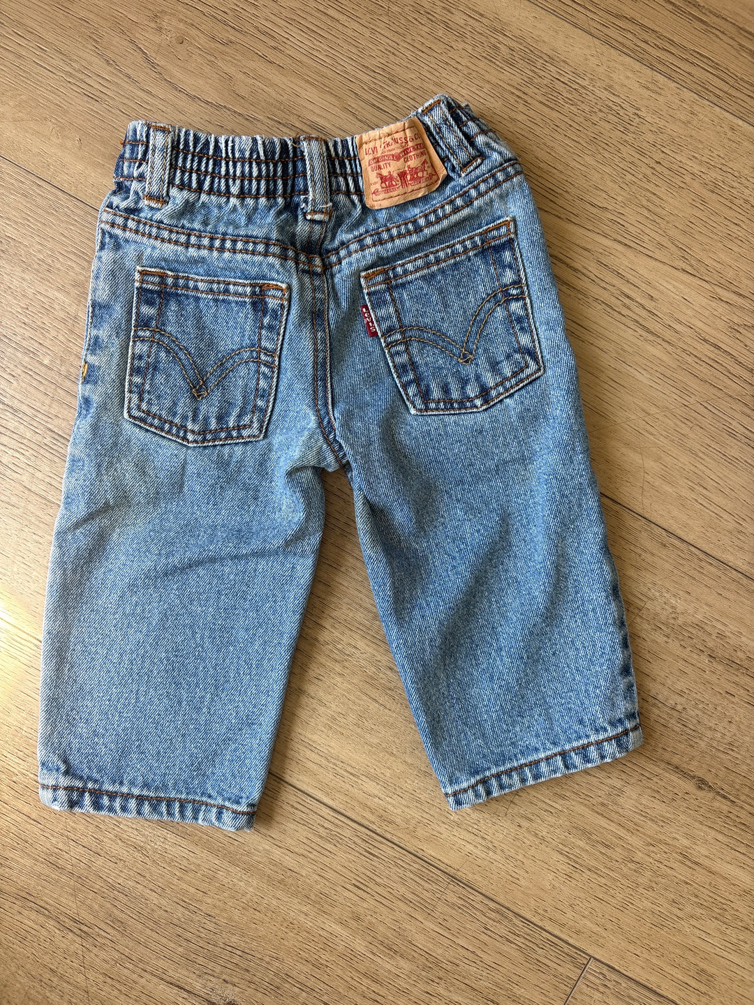 Light wash little Vintage Levi’s