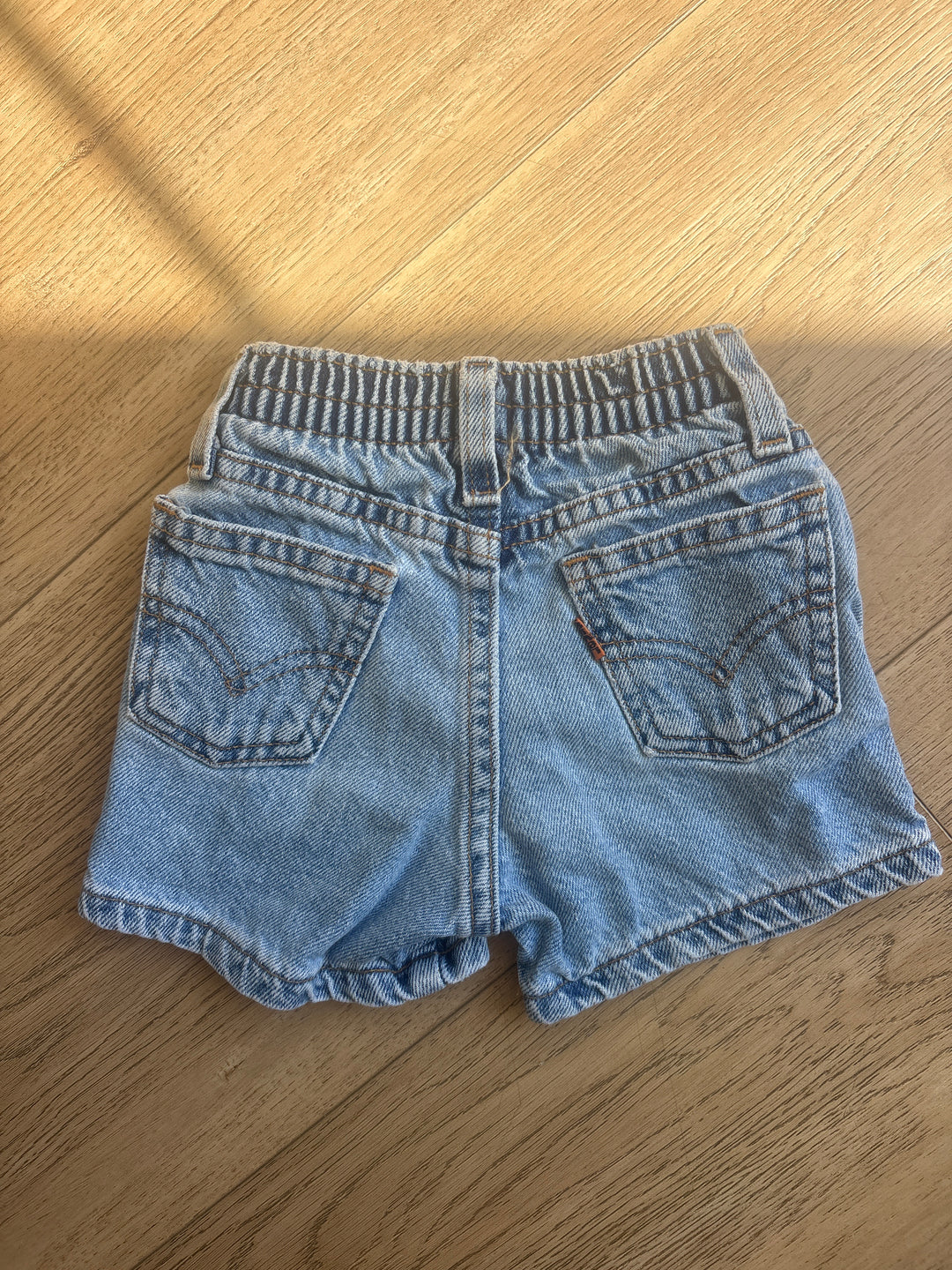 Light wash vintage Levi jean shorts