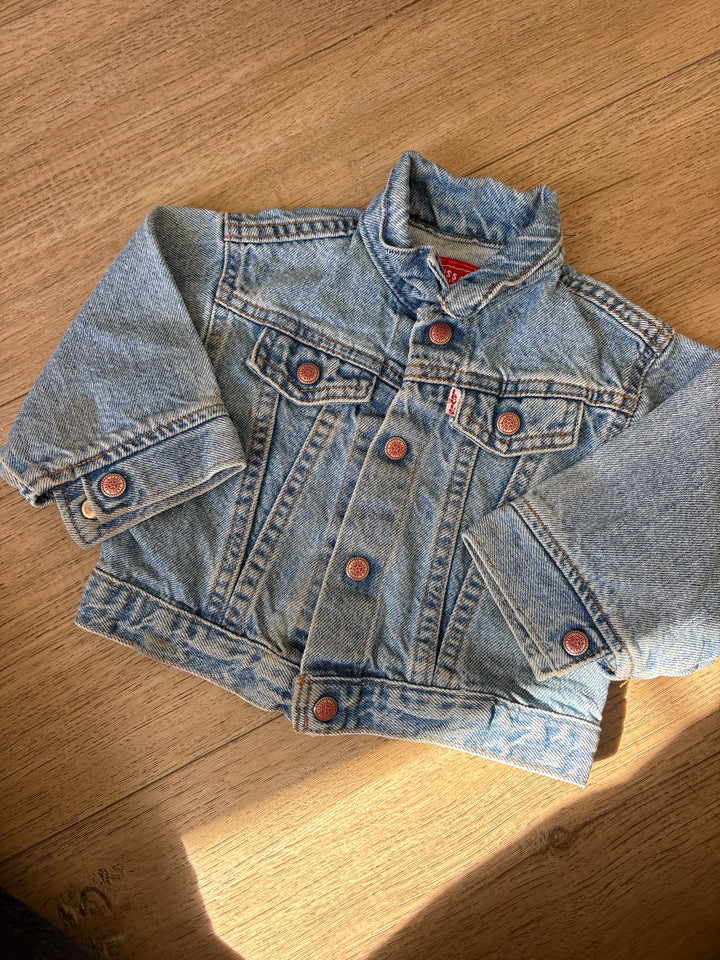 Light wash vintage tiny Jean jacket