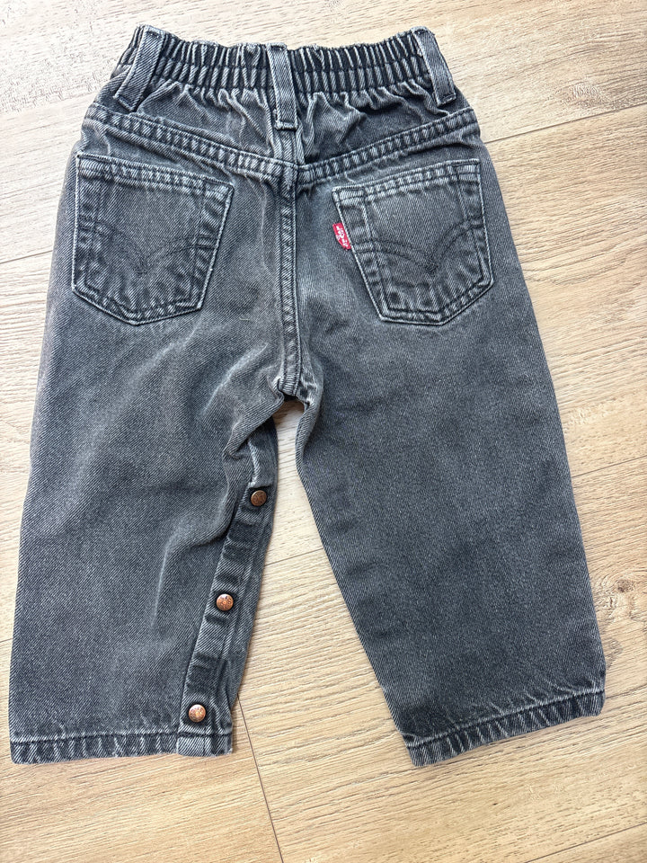 Vintage charcoal Levi jeans