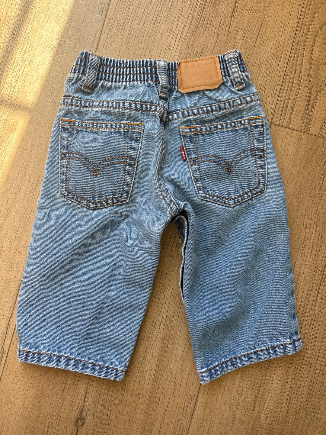 Light wash baby vintage Levi’s