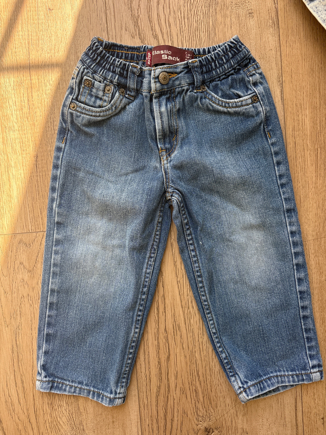 Elastic back vintage Levi jeans