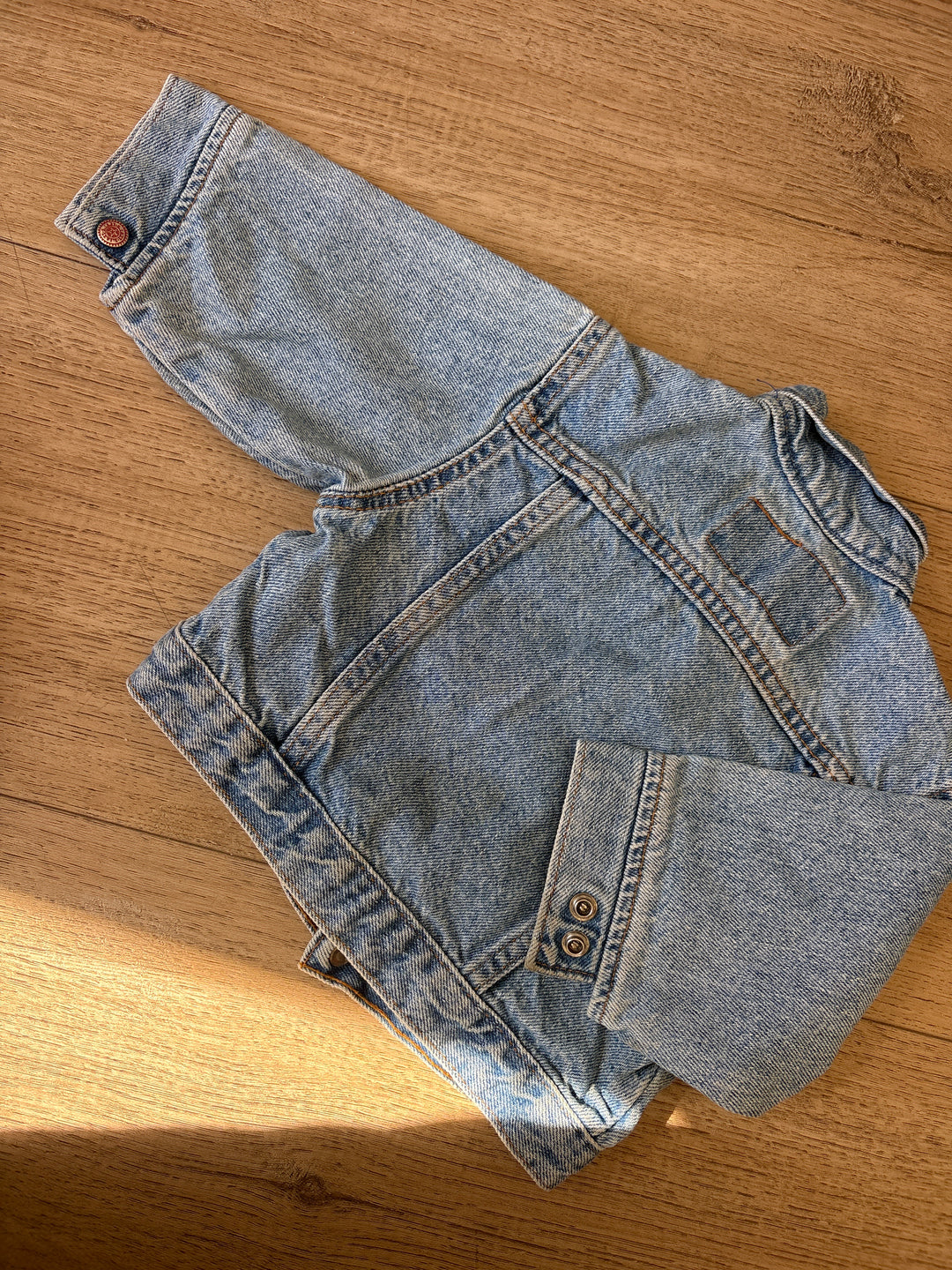 Light wash vintage tiny Jean jacket