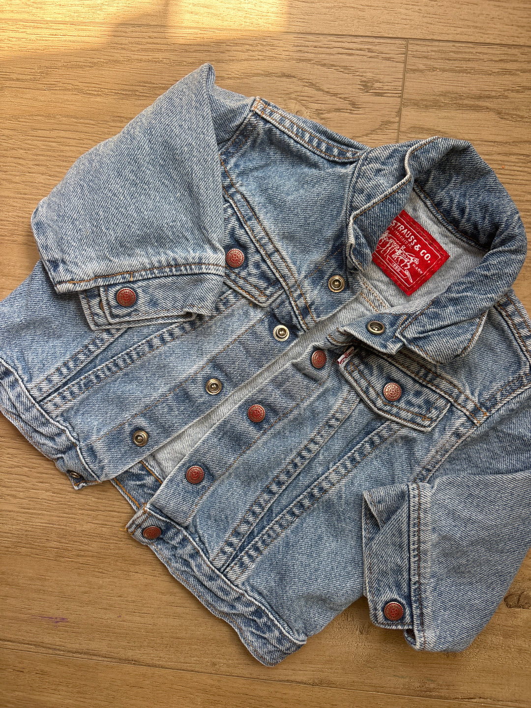 White tab vintage Levi jean jacket