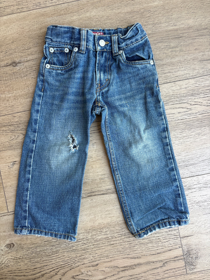 Distressed & relaxed fit vintage Levi’s