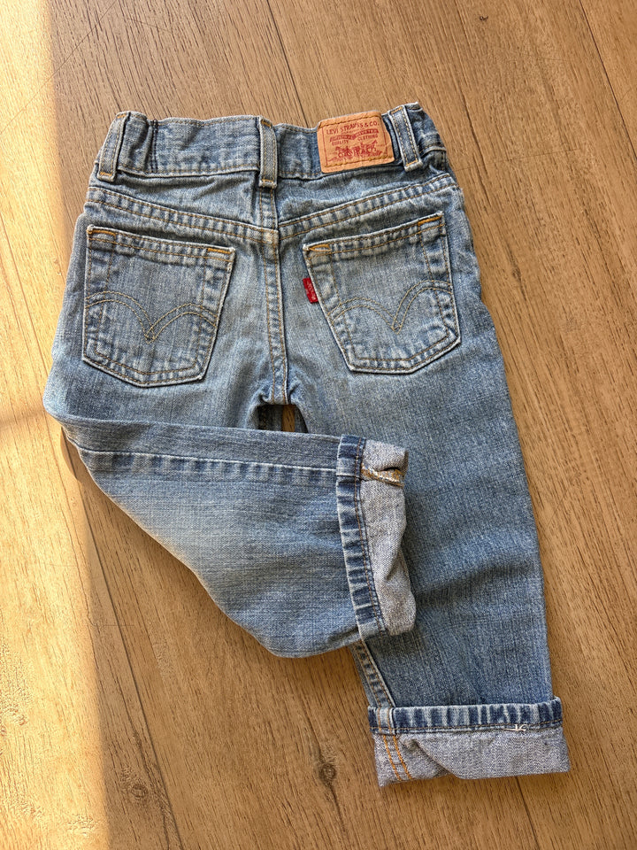 Loose straight vintage Levi’s