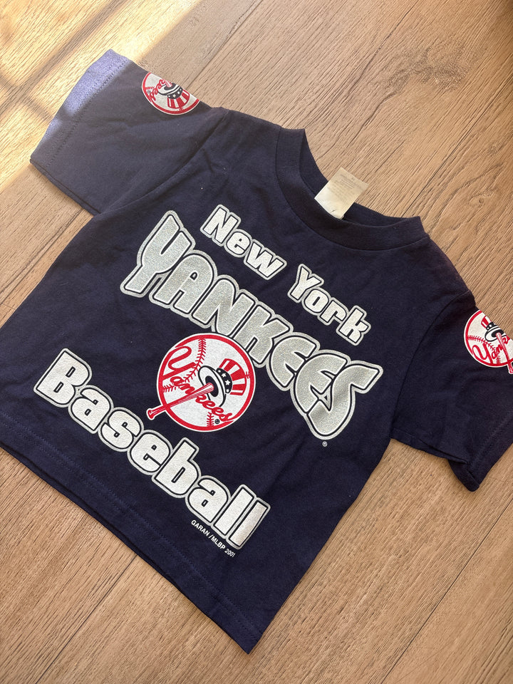 Y2K glitter vintage Yankee tee
